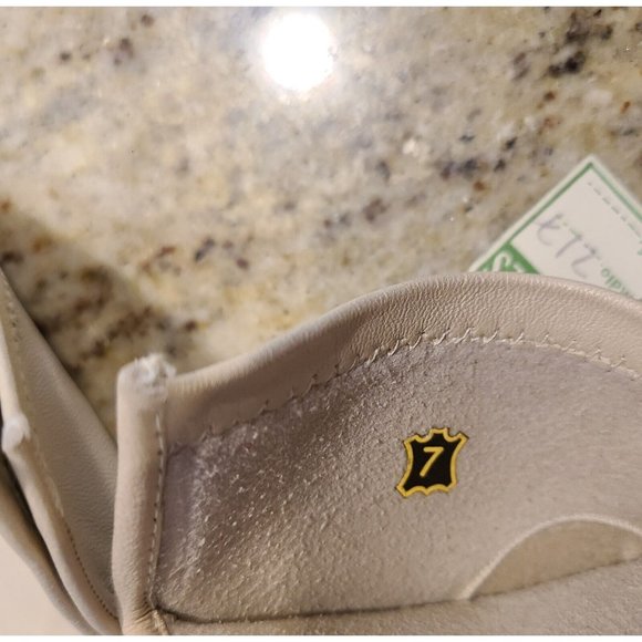 New! Size S 7 Soft Leather Beige 8.5" Formal Gloves Stitching Wrist Detail - Picture 9 of 12